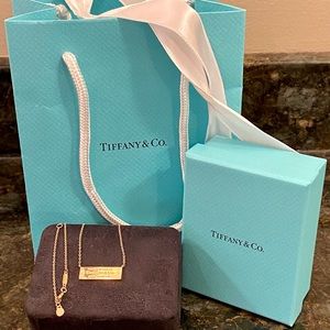 Return to Tiffany 18k rose gold with diamonds necklace.